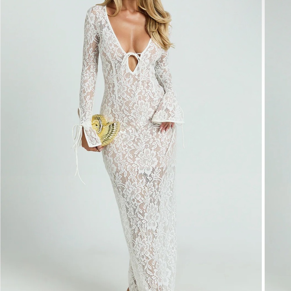 Showpo White Lace Long Sleeve Dress
